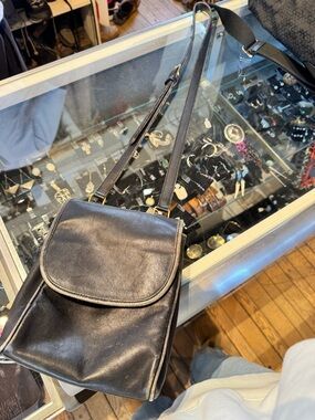 Vintage Coach Whitney Black Leather Crossbody Bag